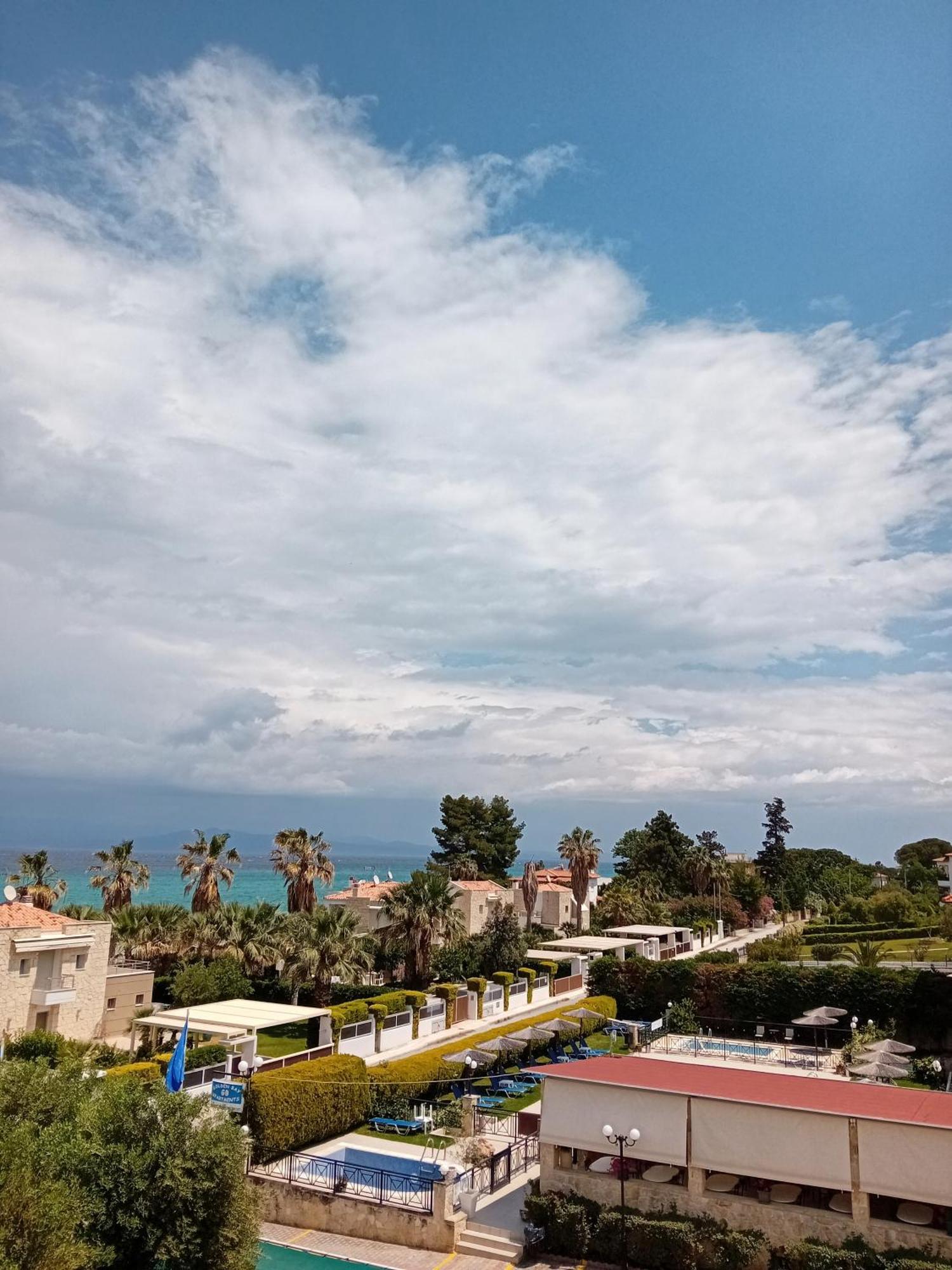 Golden Residence Family Resort Пефкохори Экстерьер фото