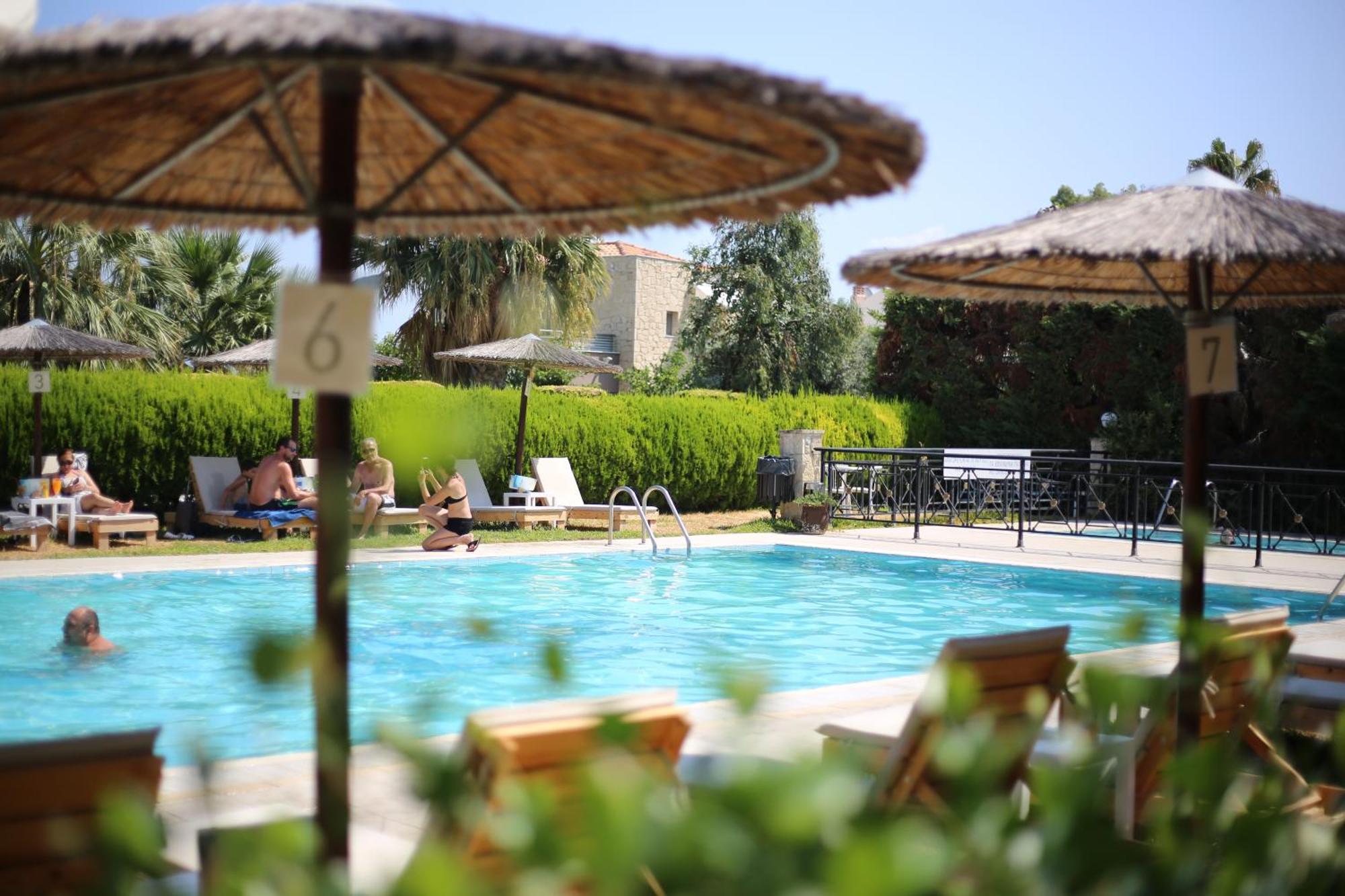 Golden Residence Family Resort Пефкохори Экстерьер фото